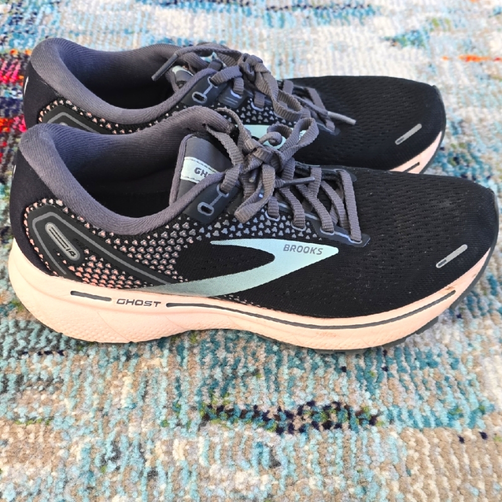 Brooks Women's 8.5 Ghost 14